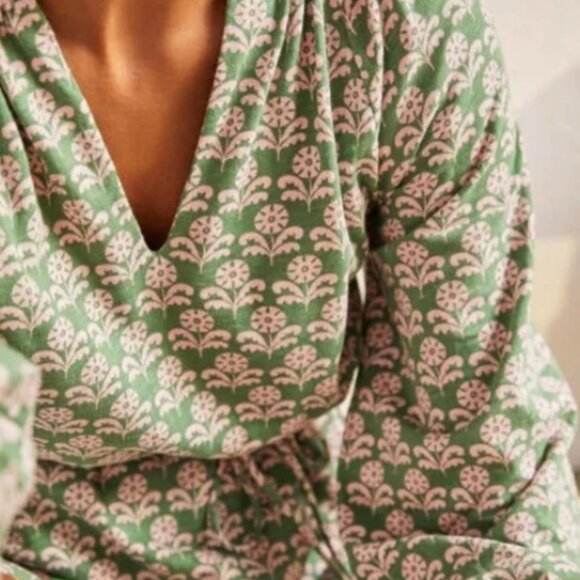 Boden Green V-Neck Mini Dress with 3/4 Sleeves - Picture 7 of 8